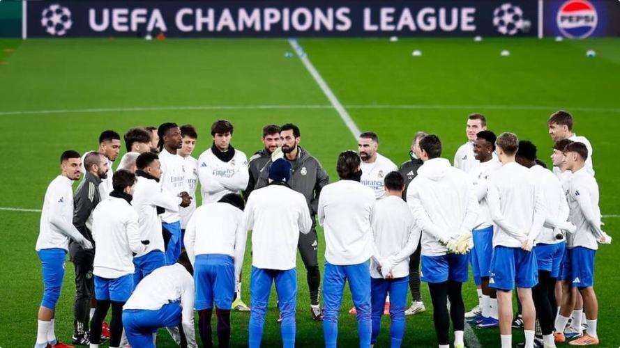 阿斯:皇马冬窗将引进中卫 高层一致否决签下拉莫斯